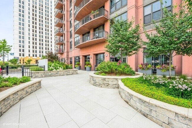 Photo - 330 N Jefferson St Unit 1405