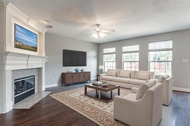 1100 Cedar Valley Dr