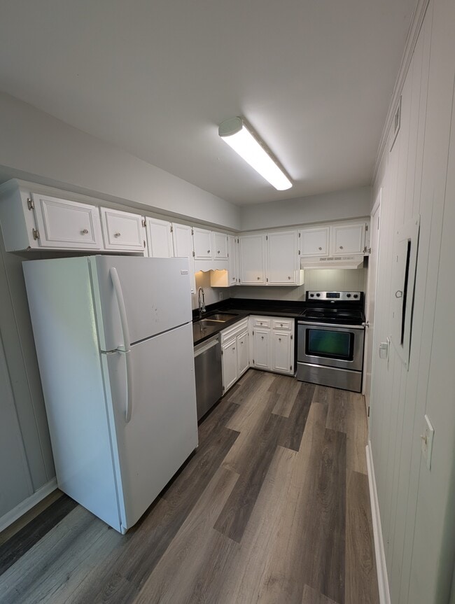 602 McPherson Cir