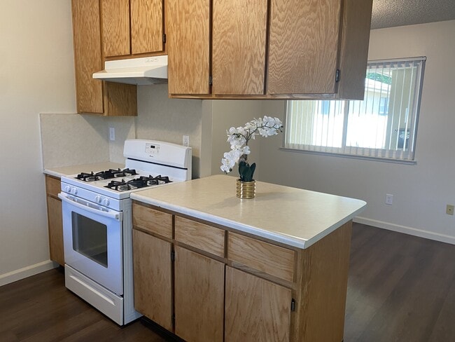 Photo - 1713 E Rumble Rd