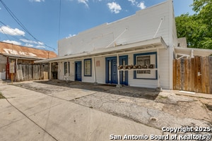 Building Photo - 3430 S Flores St Unit 2B Rental