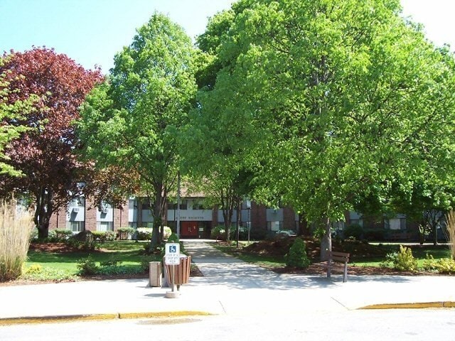 Photo - 300 Brandegee Ave Unidad #300