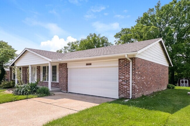 Photo - 3825 Arbre Ln