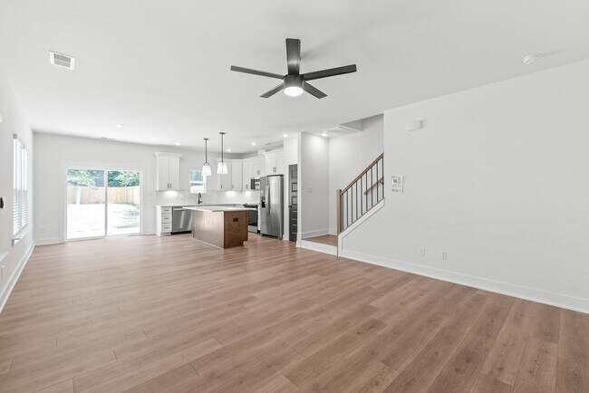 Photo - 2023 Wilson Ave
