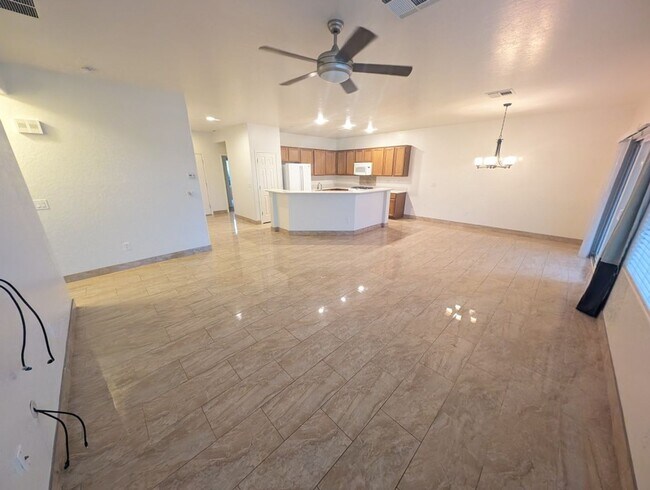 Photo - 7521 Chaffinch St