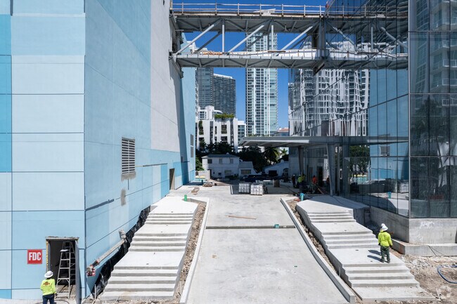 Entrance - Missoni Baia