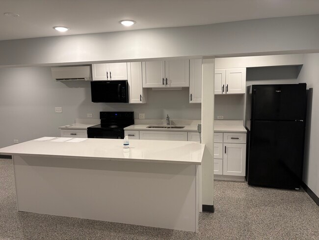 Photo - 1026 S State St