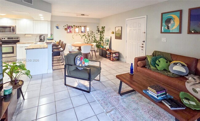Photo - 8590 SW 212th St Unidad 107