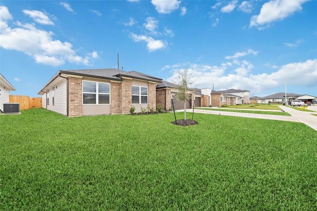 7207 Sunbreeze Ln