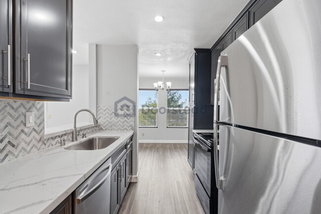 Photo - 675 Newbury Ln Unit 241