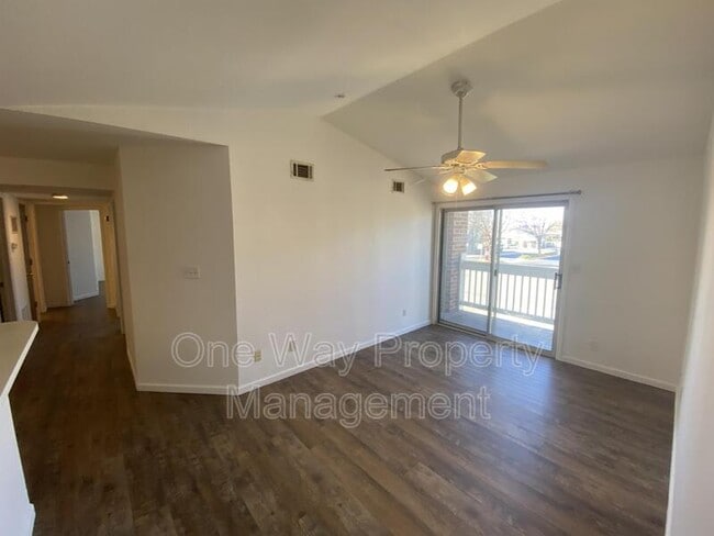 Building Photo - 2820 17th Ave Unit #204 Rental