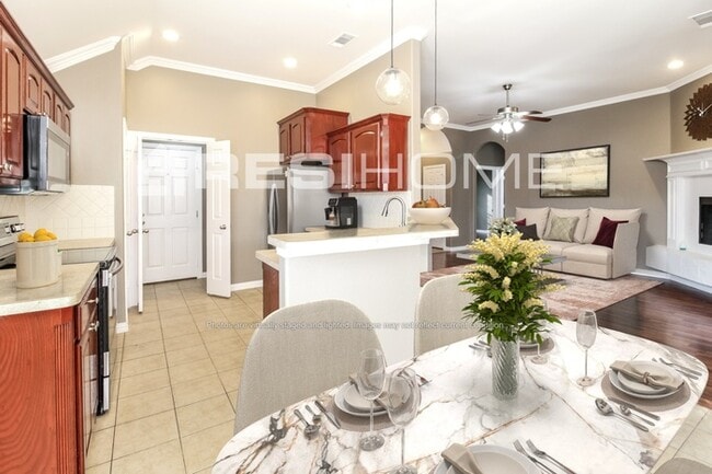 Photo - 130 Price Cir