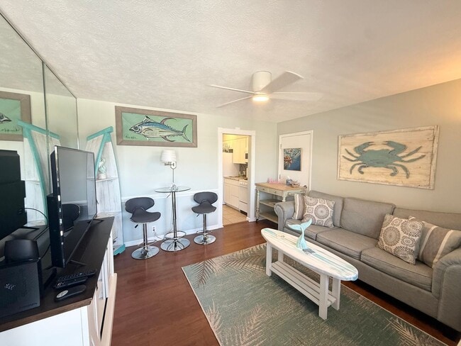 Photo - Garden City - 1 Bedroom / 1 Bathroom Fully Furnished Condo