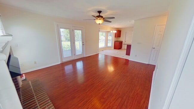 Photo - 6741 Foxberry Rd