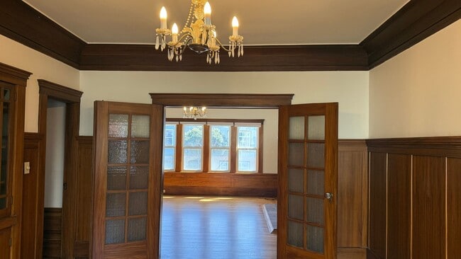 Photo - DREAM HOME! Spacious 3 BR + Sunroom/ 1.5 BA  in the Richmond area- AMSI