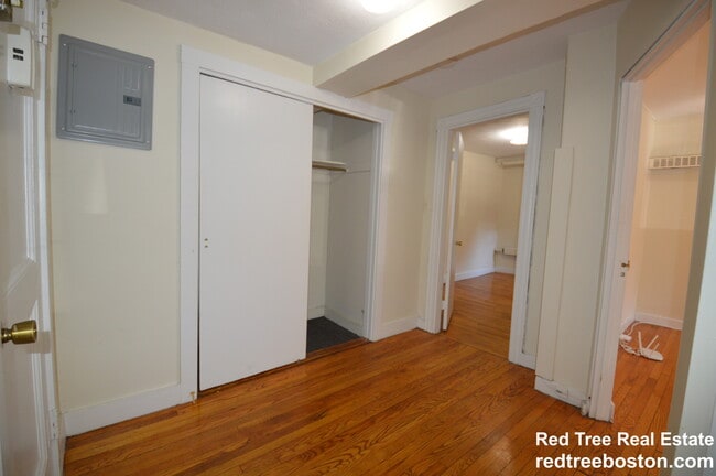 Photo - 1589 Beacon St Unit B
