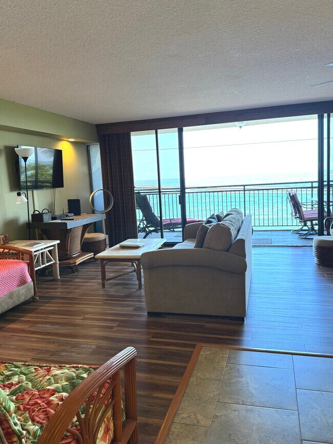 Photo - 75-5782-5782 Kuakini Hwy Unit 203