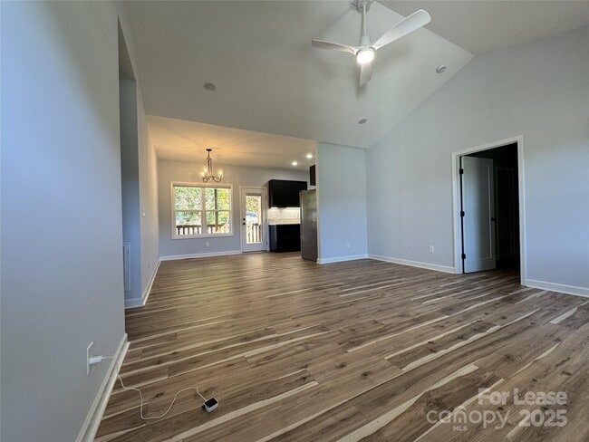 Photo - 1371 Legion Club Rd