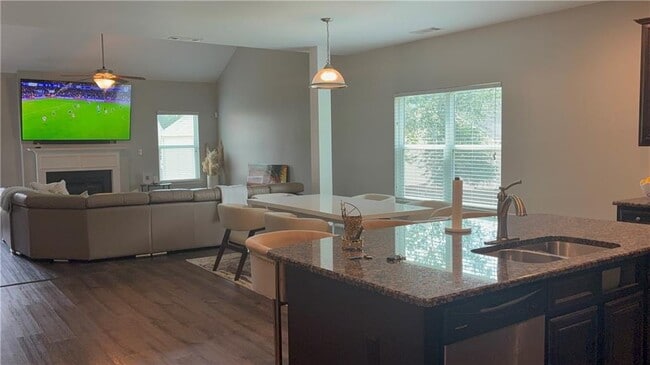 Photo - 1301 Rose Terrace Cir