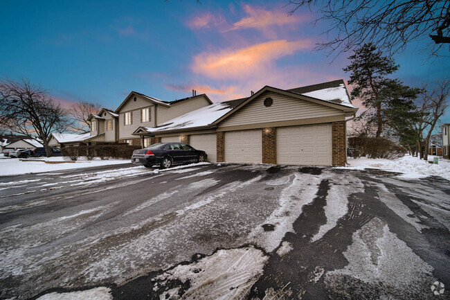 Building Photo - 1485 Fairlane Dr Unit 7 Rental