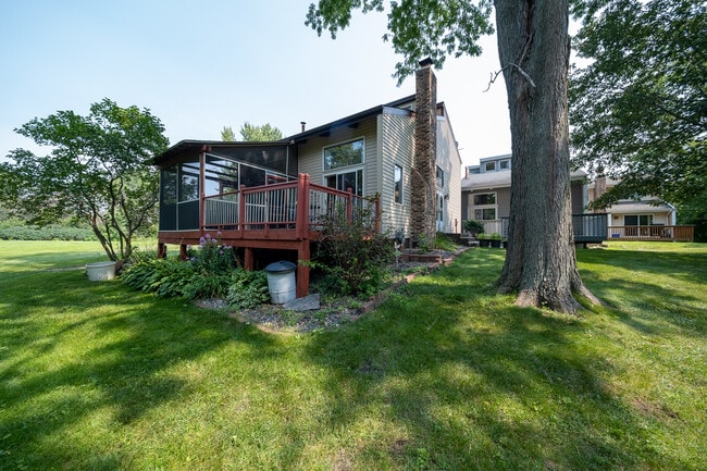 Photo - 3477 Pilgrim Ln N