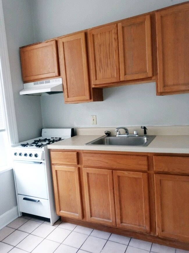 Building Photo - 501 Lowell Ave Unit 501-02