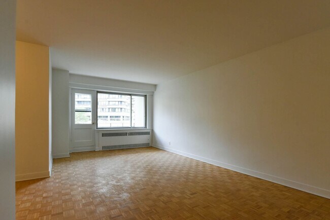 Photo - 3555 Chem. de la Côte-des-Neiges Unit 416