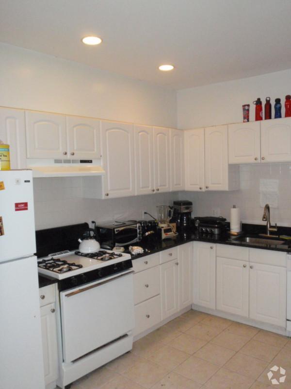 Building Photo - 45 Orkney Rd Unit 2 Rental