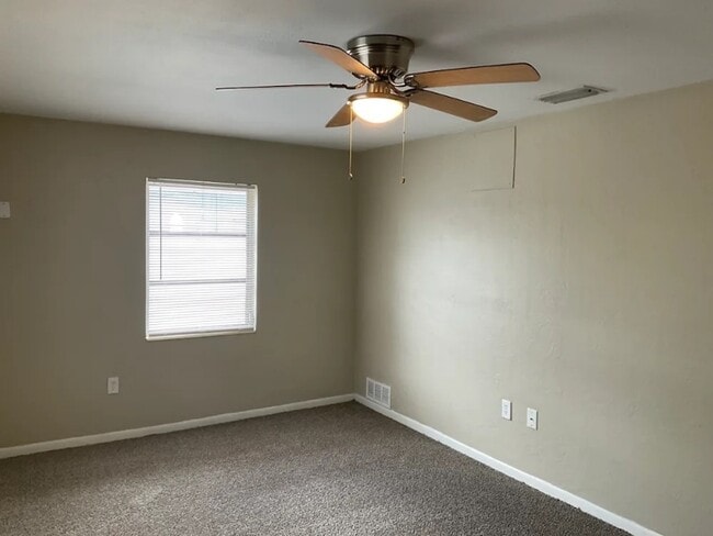 Photo - 3812 Havengate Way