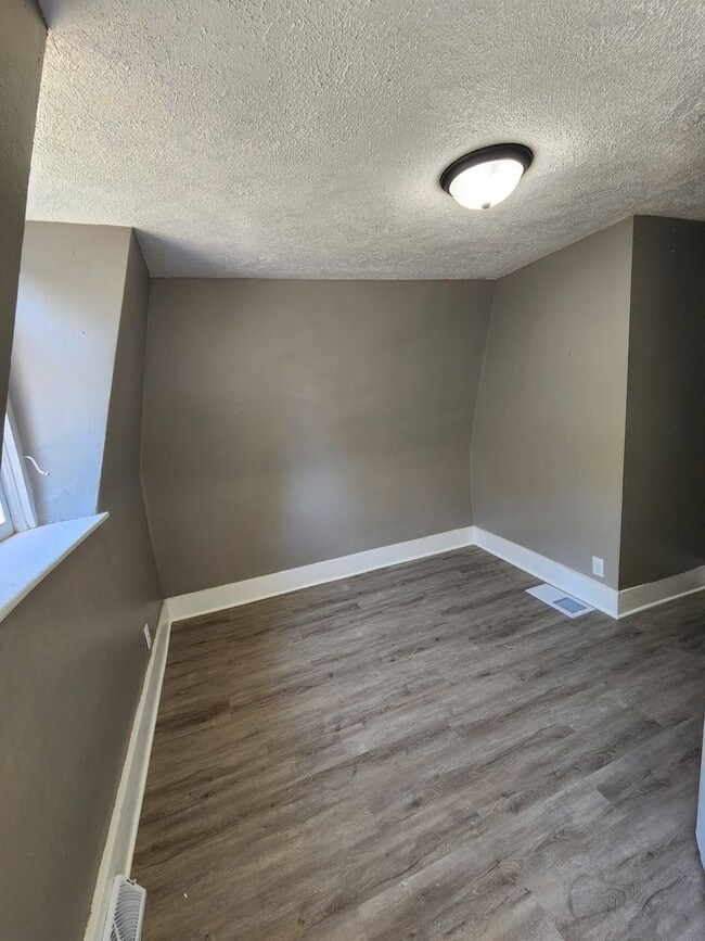 Photo - 2 bed 1 bath upstairs apartment Unit 418-D South Union Street
