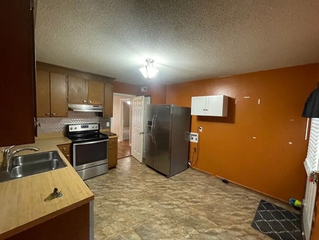 Photo - 3317 Christopher Dr NW Unit B
