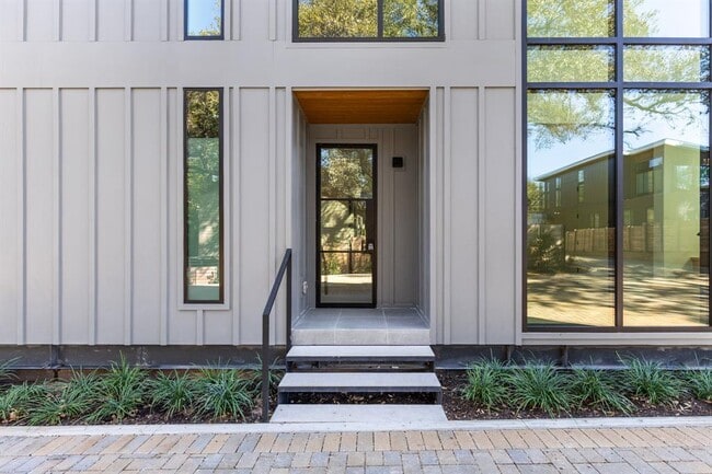 Photo - 1603 Chelsea Ln