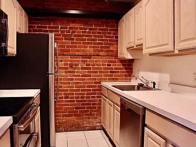 Photo - 1750 Washington St