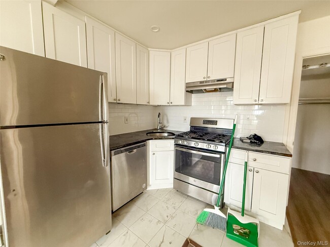 Photo - 765 Shore Rd Unidad L