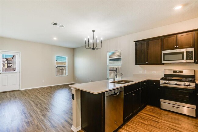 Photo - 108 Akela Wy