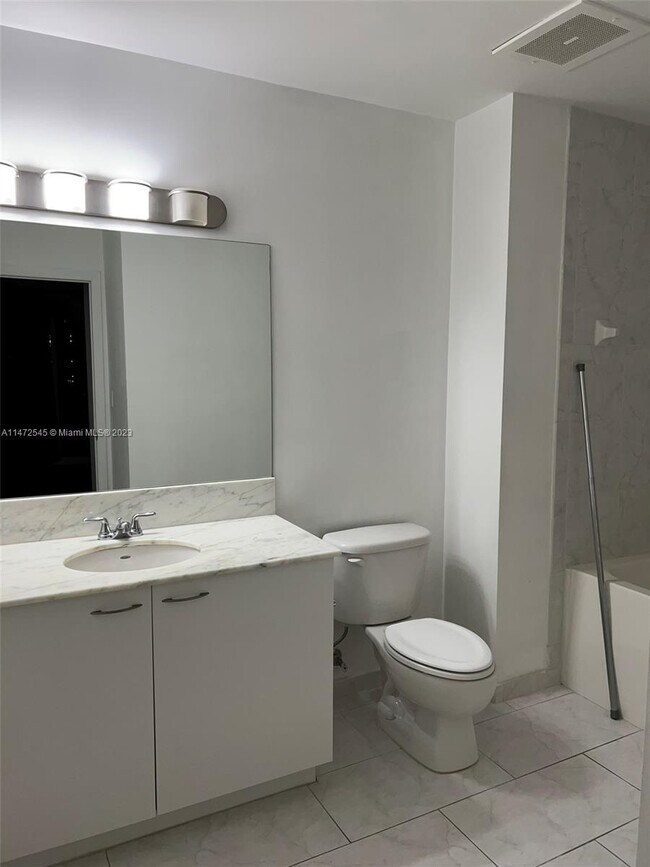 133 NE 2nd Ave Unit 3206