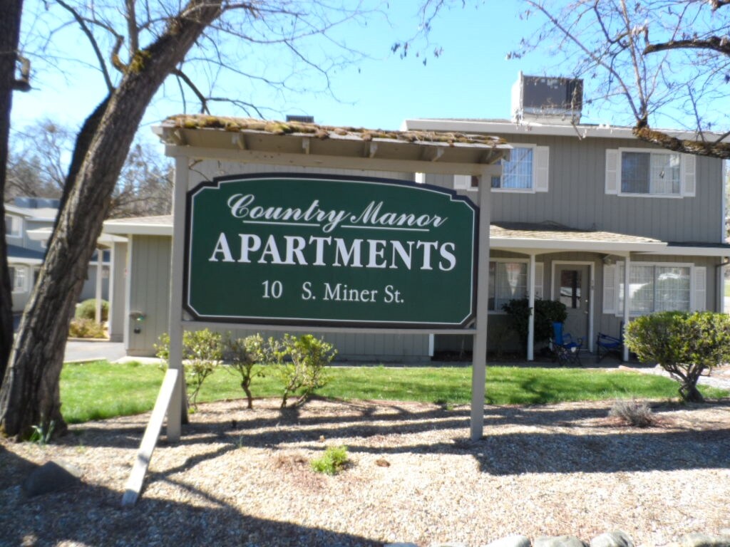 Photo - Country Manor Apartments
