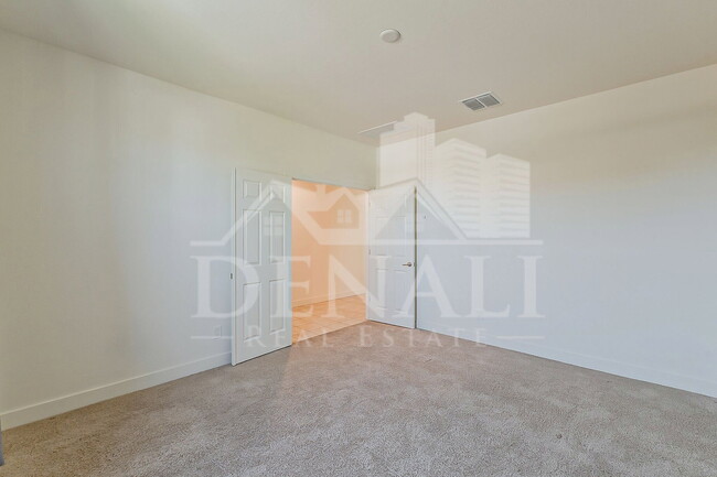 Photo - 10962 W Taylor St