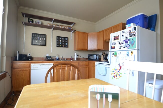 Building Photo - 106 W McPherson St Unit C