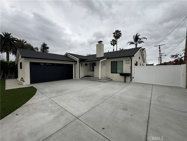 Photo - 15234 Kingsbury St Townhome