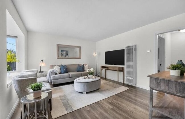 Photo - 629 N Marlborough Ave