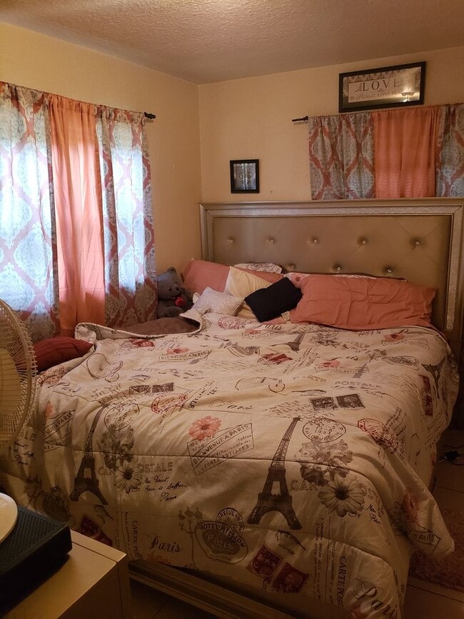 Photo - 3926-3928 Boulevard Unit 3926 Boulevard