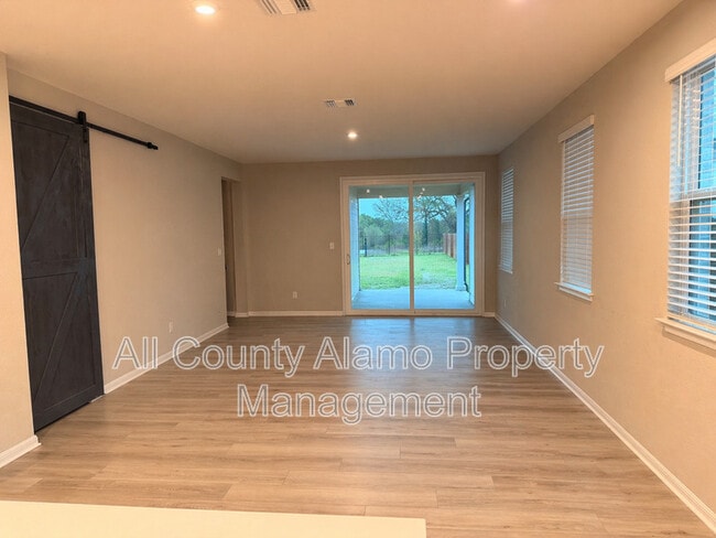 Photo - 420 Chaste Tree Dr