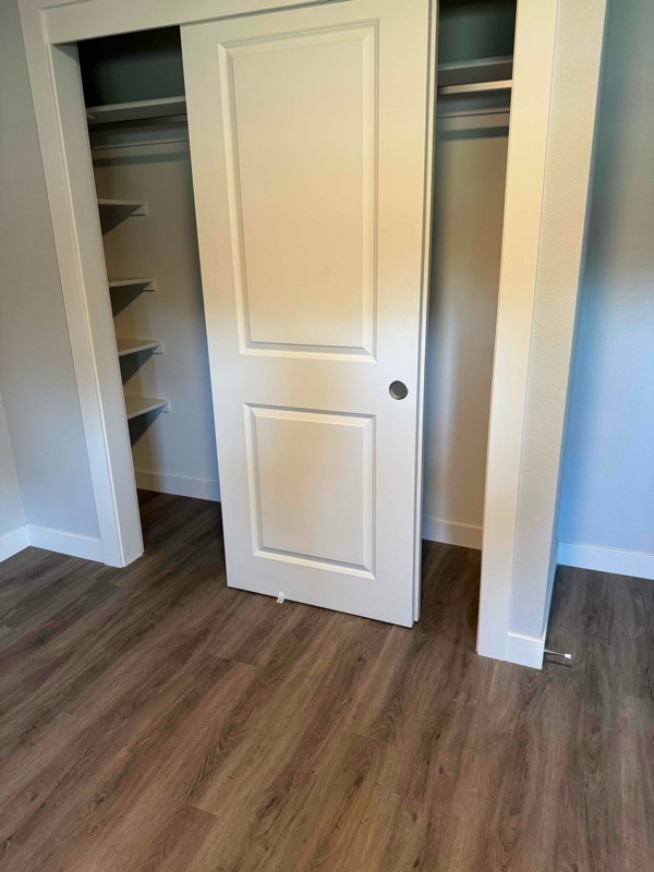 Photo - 2425 Lansing Ave NE