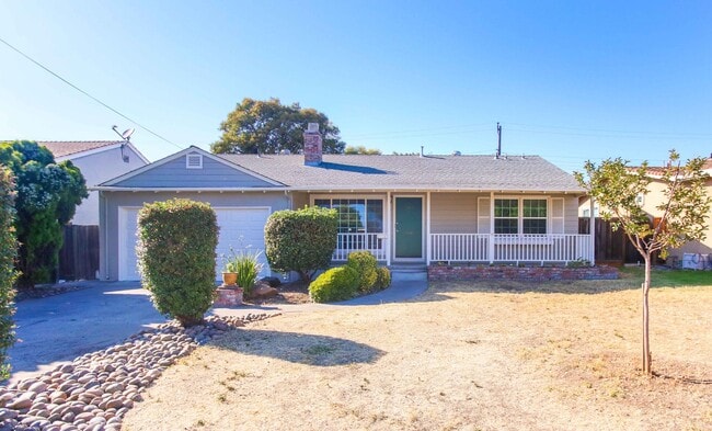 Photo - Charming 3 Bed, 2 bath in the East Foothills