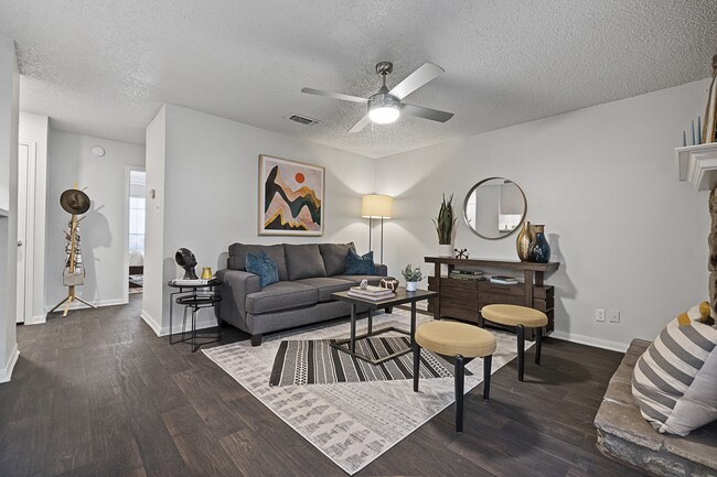 Photo - Woodhill Apartments