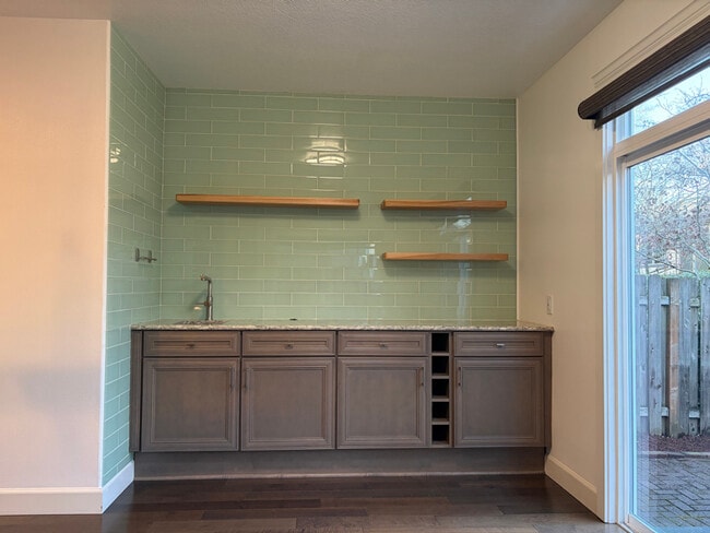 Photo - 1940 NE 72nd Ave.