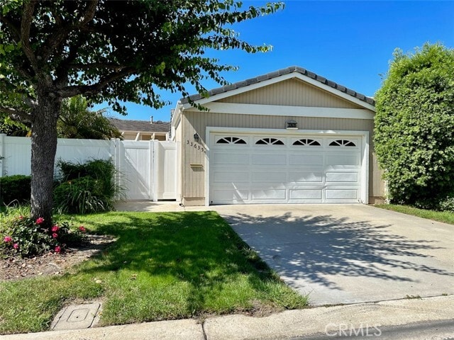 33635 Capstan Dr