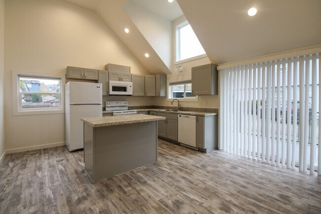 Photo - 6TH1117-1119 Unit 1119