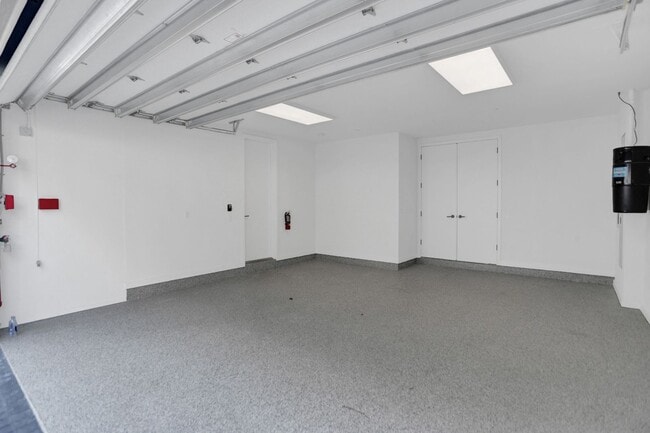 Photo - Gorgeous New Townhouse on the Beach